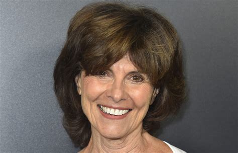 Adrienne Barbeau Height